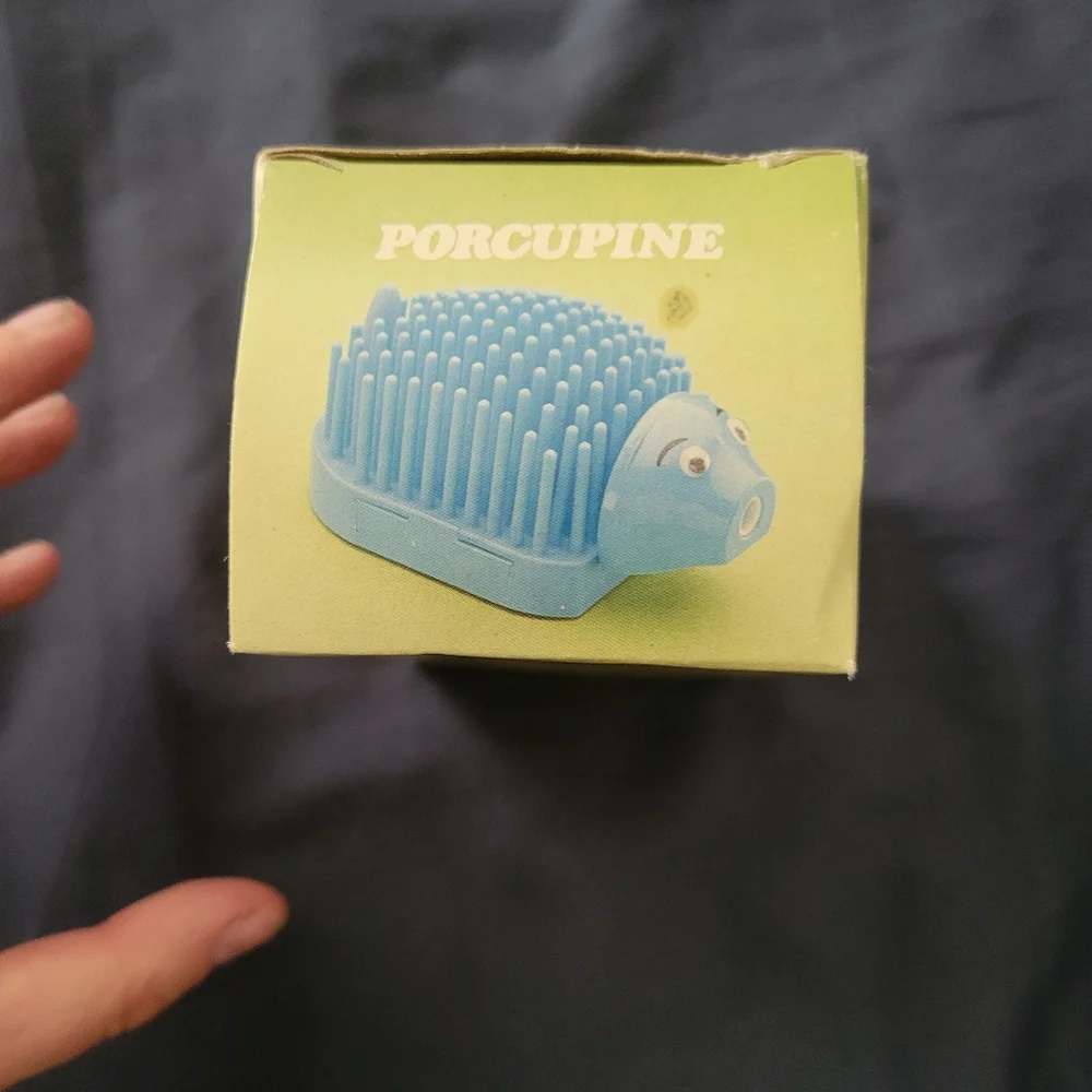 Vintage Porcupine Desk Pal Pencil Sharpener Note Holder Caddy YELLOW Flawed